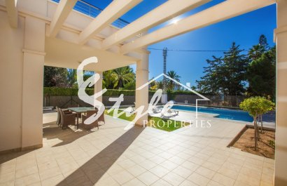 Resale - Villa - Cabo Roig