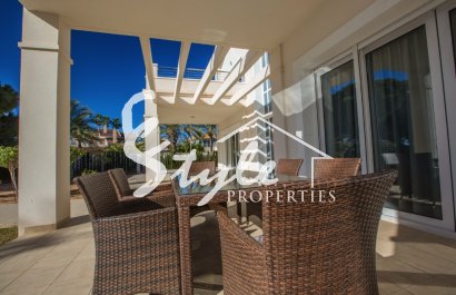 Resale - Villa - Cabo Roig