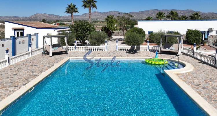 Resale - Finca Country Property - Crevillente