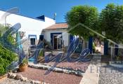 Resale - Finca Country Property - Crevillente