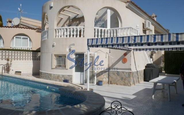 Resale - Villa - Los Balcones, Torrevieja - Los Balcones