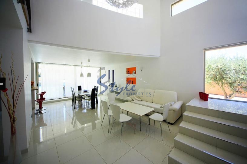 Resale - Villa - Villamartin