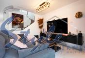 Reventa - Villa - Los Montesinos - La Herada