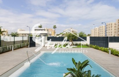 Promotion in Dehesa de Campoamor. Complex of independent villas with private pool near the sea in Orihuela Costa.