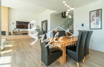 Resale - Villa - Las Colinas - Las Colinas Golf