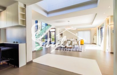 Nuevo - Villa - Dehesa de Campoamor