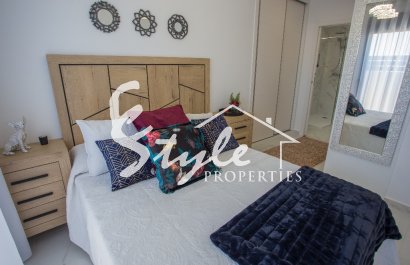 На продажу вилла от застройщика в Лос Монтесинос ,  Коста Бланка, Испания ON013