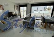 Reventa - Villa - Los Montesinos - La Herada