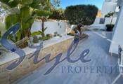 Reventa - Villa - Los Montesinos - La Herada
