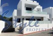 Reventa - Villa - Los Montesinos - La Herada