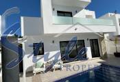 Reventa - Villa - Los Montesinos - La Herada