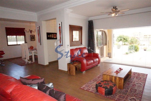 Resale - Villa - Los Montesinos