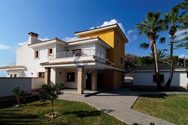 Luxury villa for sale in Cabo Roig, Costa Blanca, Alicante, Spain