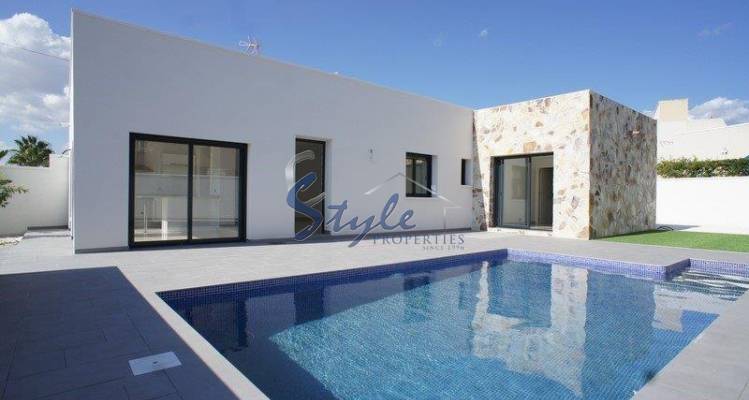 Resale - Villa - Torrevieja