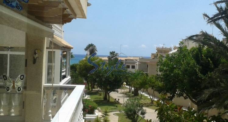 Terraza con vista al mar