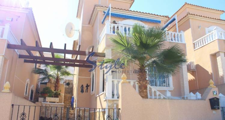 Detached villa fo sale in Las Filipinas, Costa Blanca, Spain 097-1