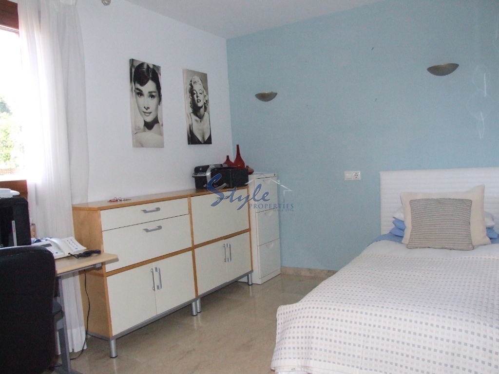 Apartment near the beach for sale in Punta Prima, Costa Blanca, Spain 341-5