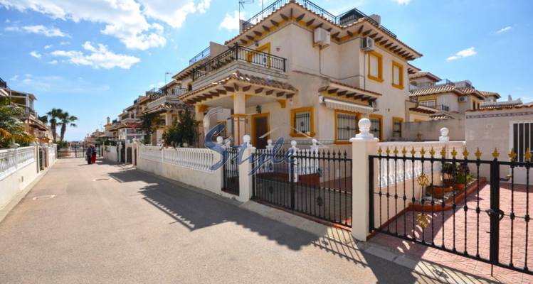 Quad house for sale in Playa Flamenca, Costa Blanca, Spain 990-1