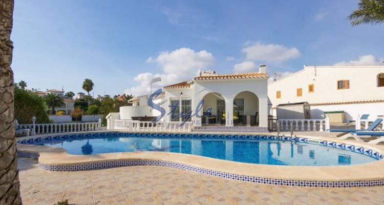 Resale - Villa - Playa Flamenca