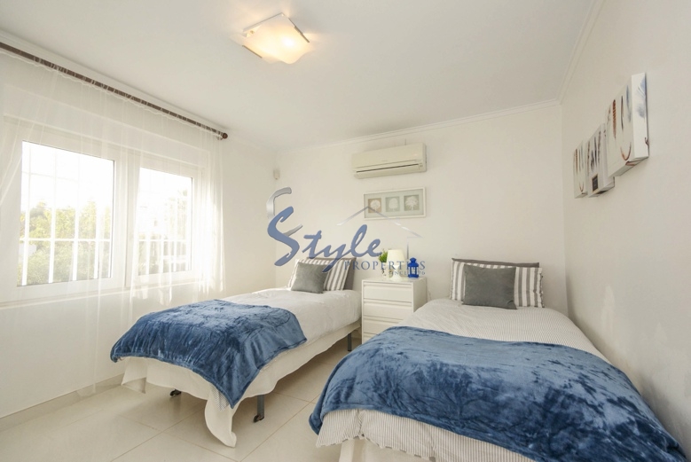 Resale - Villa - Playa Flamenca