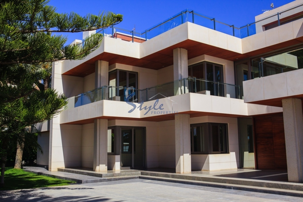 Resale - Luxury Villa - La Veleta