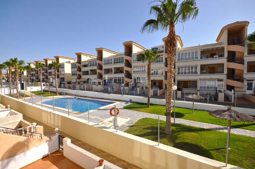 Apartment for sale in Punta Prima, Costa Blanca - pool