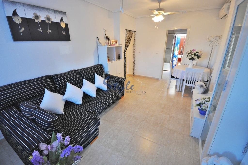 Ground floor apartment for sale in Dream Hills, Los Altos, Costa Blanca - living room