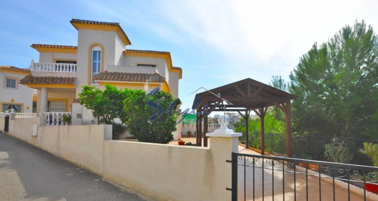 Detached villa for sale in Playa Flamenca, Costa Blanca-Front