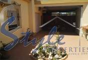 Resale - Villa - Torrevieja