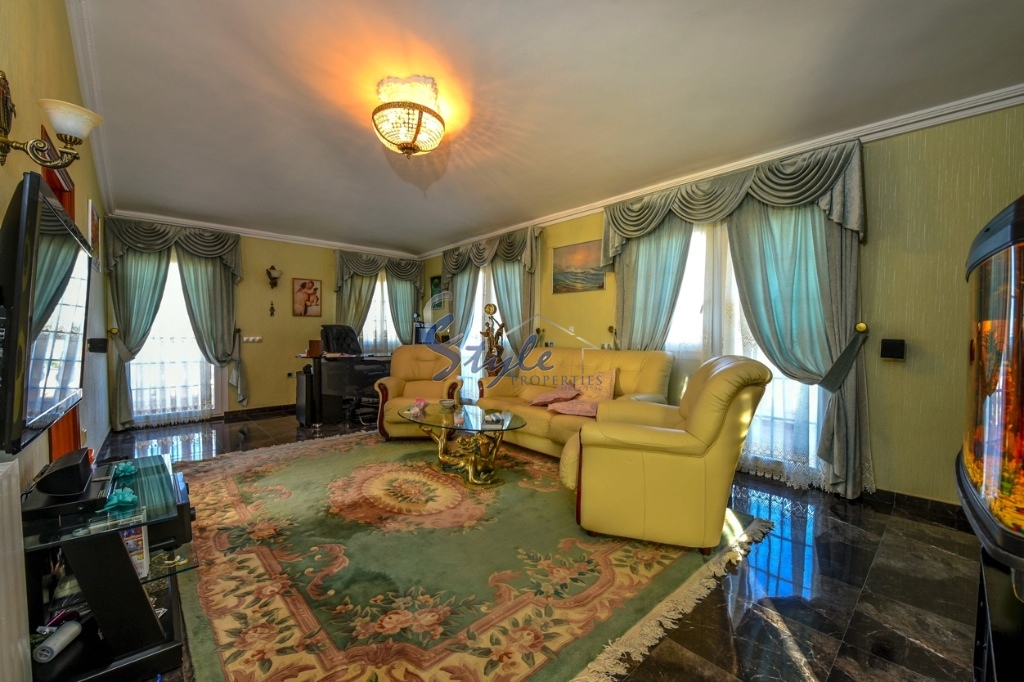 Resale - Luxury Villa - Orihuela Costa  - Orihuela Costa