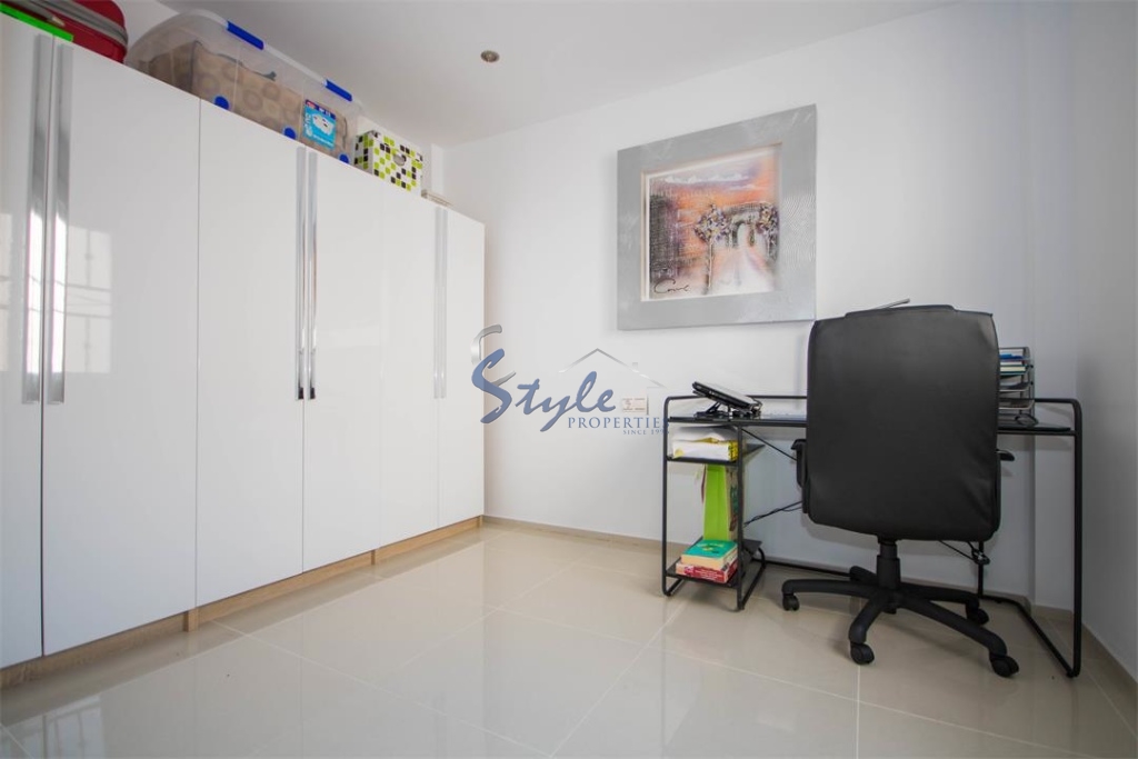 Resale - Apartment - Los Altos