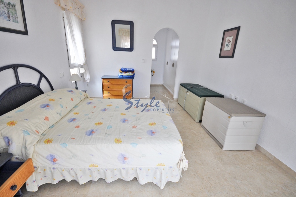 Resale - Villa - Villamartin