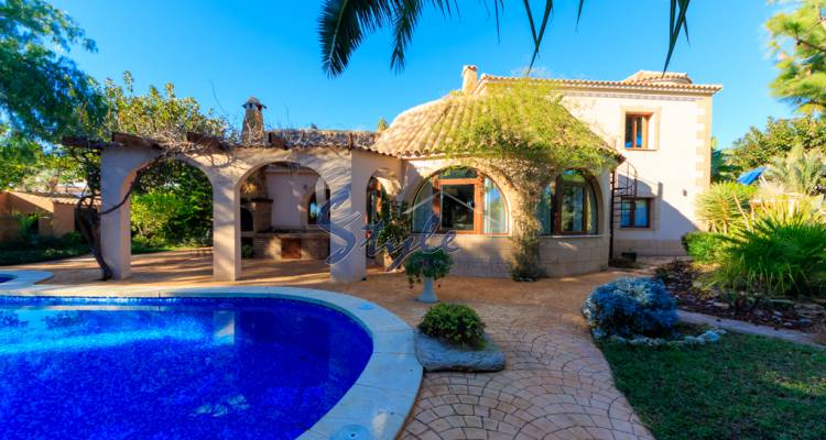 Resale - Villa - La Zenia