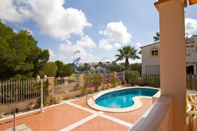 Resale - Villa - Villamartin