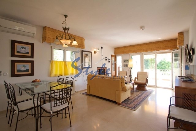 Resale - Villa - Villamartin