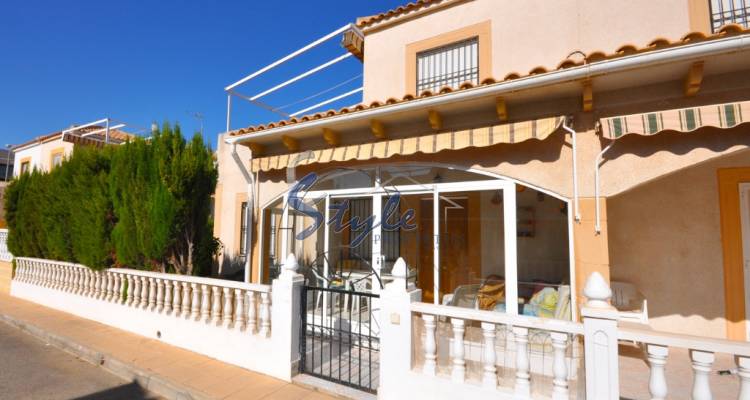 Buy 3 beds townhouse in Costa Blanca close to sea in La Zenia. ID: D332