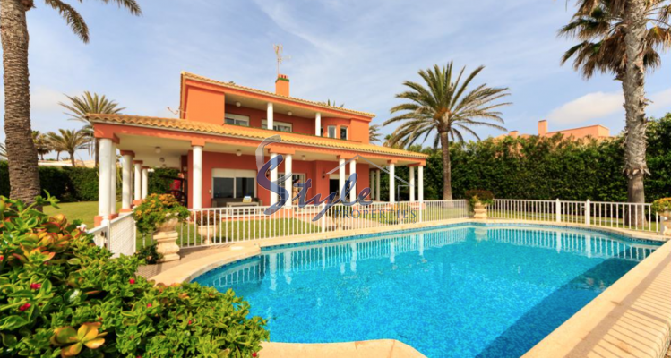 Resale - Luxury Villa - Cabo Roig