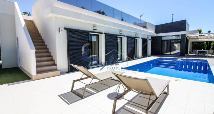 Resale - Villa - La Marina