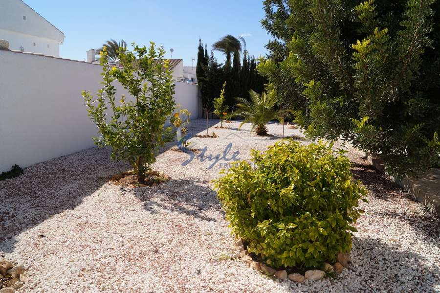 Resale - Villa - Torrevieja