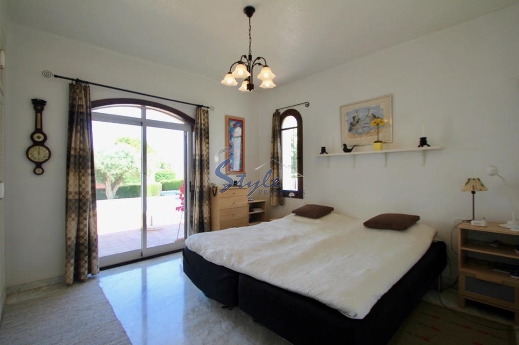 Resale - Villa - Villamartin