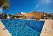 Resale - Villa - Los Balcones, Torrevieja - Los Balcones