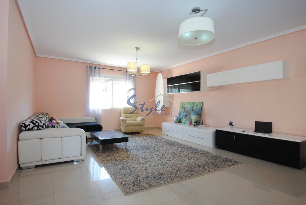 Resale - Villa - La Marina