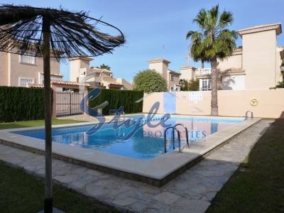 Reventa - Villa - Los Altos