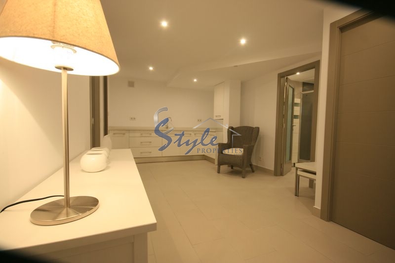 Resale - Villa - La Zenia