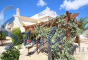 Resale - Villa - Villamartin