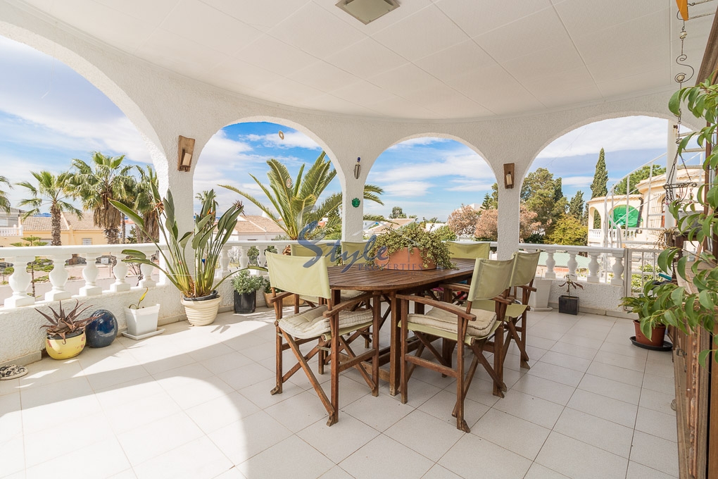 Resale - Villa - Torrevieja