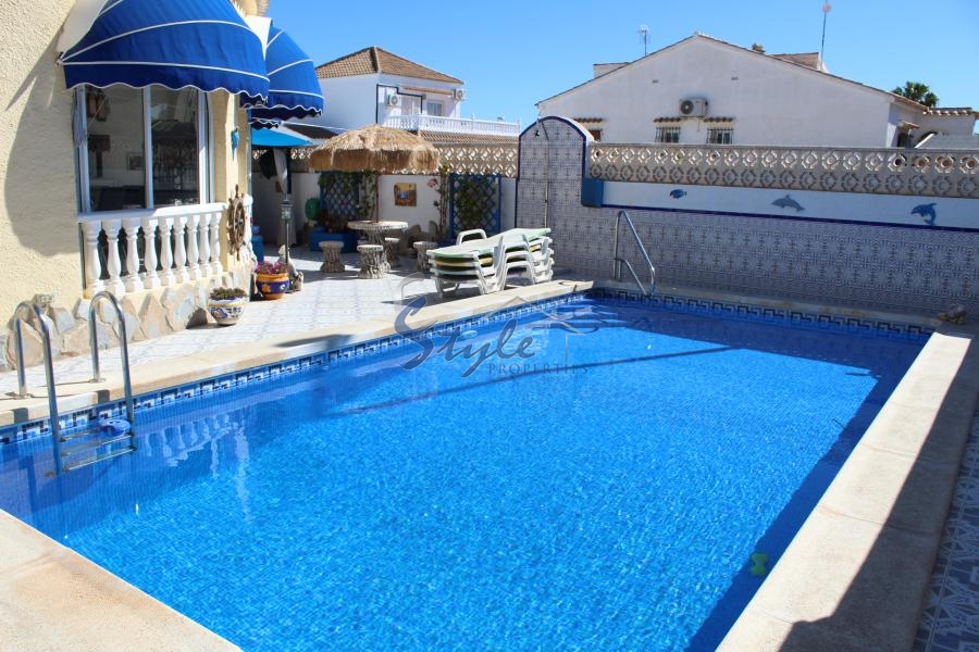 Resale - Villa - Villamartin