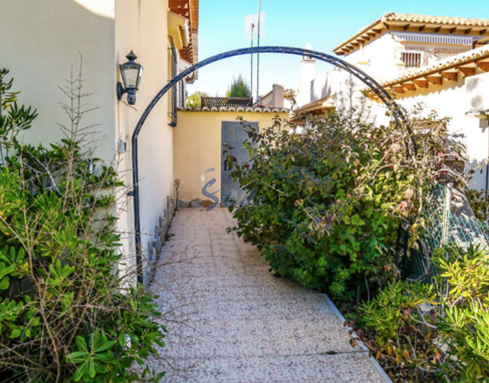 Resale - Semi Detached House - Los Altos