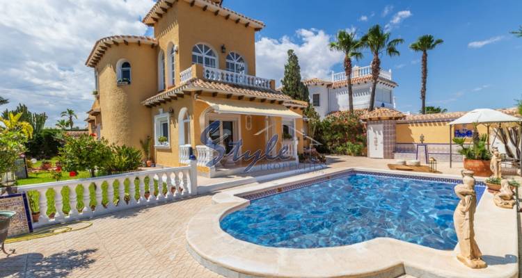 Resale - Villa - Playa Flamenca