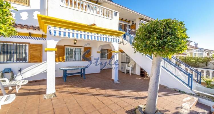 Apartment, bungalow with garden near the sea in Mil Palmeras, Orihuela Costa, Costa Blanca, Spain